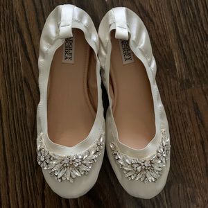 badgley Mischka Ivory Slippers